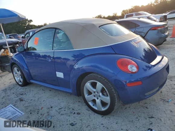 ✅ 2007 Volkswagen Beetle • VIN: 3VWSF31Y47M400970 • Lot: 75427664. Listed on Copart with 67,318 mi. Free auction sales archive from the USA and detailed vehicle history report at DreamBid. Image 2.