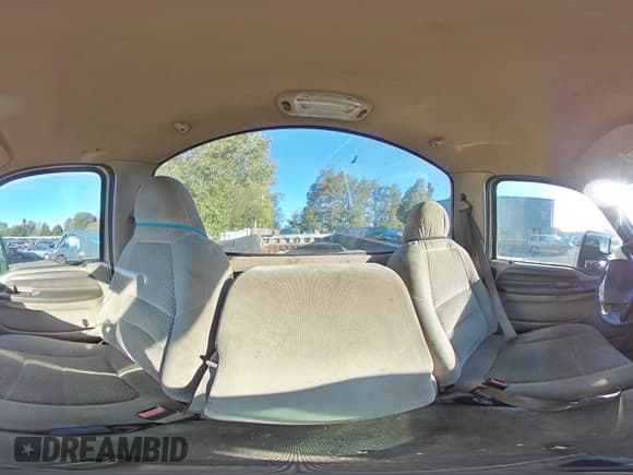 ✅ 2001 Ford F-250 XL • VIN: 1FTNF20L01ED32292 • Лот: 85543135. Опубликован ранее на Copart с пробегом 240 543 миль. Бесплатный доступ к архиву аукционных продаж из США и подробный отчёт об истории автомобиля на DreamBid. Изображение 14.