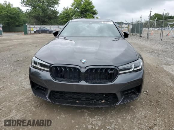 ✅ 2023 BMW M5 • VIN: WBS83CH07PCN14218 • Lot: 67965375. Wystawiony na Copart z przebiegiem 14 887 mil. Bezpłatny archiwum sprzedaży aukcyjnych z USA i szczegółowy raport historii pojazdu na DreamBid. Zdjęcie 5.