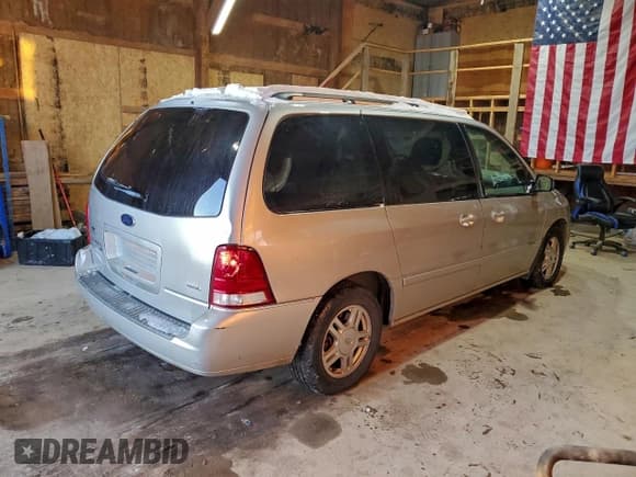 ✅ 2004 Ford Freestar SEL • VIN: 2FMZA52224BA62306 • Lot: 95038135. Listed on Copart with 82,256 mi. Free auction sales archive from the USA and detailed vehicle history report at DreamBid. Image 3.