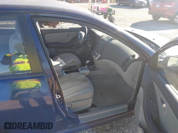 ✅ 2008 Hyundai Elantra GLS • VIN: KMHDU46D28U307712 • Lot: 43598904. Wystawiony na IAAI z przebiegiem 146 769 mil. Bezpłatny archiwum sprzedaży aukcyjnych z USA i szczegółowy raport historii pojazdu na DreamBid. Zdjęcie 5.