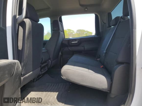 ✅ 2025 Chevrolet Silverado 2500HD Custom • VIN: 2GC4KME7XS1117990 • Lot: 57278315. Wystawiony na Copart z przebiegiem 12 242 mil. Bezpłatny archiwum sprzedaży aukcyjnych z USA i szczegółowy raport historii pojazdu na DreamBid. Zdjęcie 10.