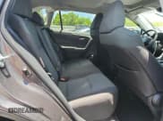 ✅ 2024 Toyota RAV4 XLE • VIN: 2T3W1RFV0RC261086 • Lot: 61905895. Wystawiony na Copart z przebiegiem 28 145 mil. Bezpłatny archiwum sprzedaży aukcyjnych z USA i szczegółowy raport historii pojazdu na DreamBid. Zdjęcie 10.