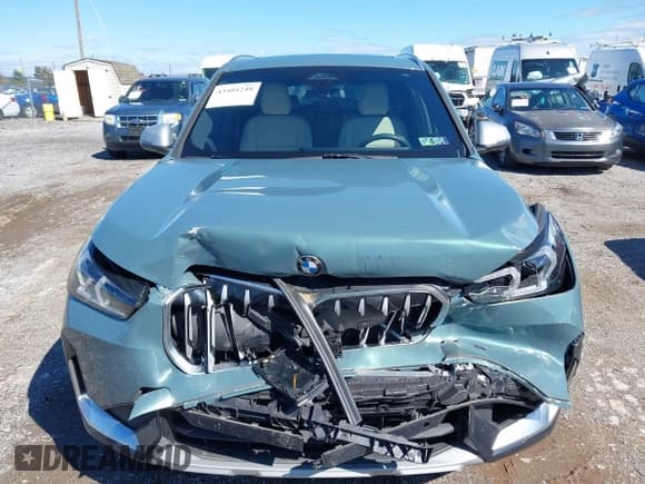 ✅ 2024 BMW X1 xDrive28i • VIN: WBX73EF05R5Y42670 • Lot: 43404248. Wystawiony na IAAI z przebiegiem 12 731 mil. Bezpłatny archiwum sprzedaży aukcyjnych z USA i szczegółowy raport historii pojazdu na DreamBid. Zdjęcie 12.