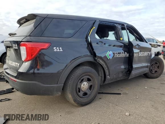 ✅ 2022 Ford Police Interceptor Utility • VIN: 1FM5K8AB5NGB49349 • Lot: 92612935. Wystawiony na Copart z przebiegiem 24 831 mil. Bezpłatny archiwum sprzedaży aukcyjnych z USA i szczegółowy raport historii pojazdu na DreamBid. Zdjęcie 3.