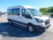 ✅ 2023 Ford Transit Passenger XL • VIN: 1FDAX2C85PKB53545 • Lot: 42693061. Wystawiony na IAAI z przebiegiem 11 734 mil. Bezpłatny archiwum sprzedaży aukcyjnych z USA i szczegółowy raport historii pojazdu na DreamBid. Zdjęcie 1.