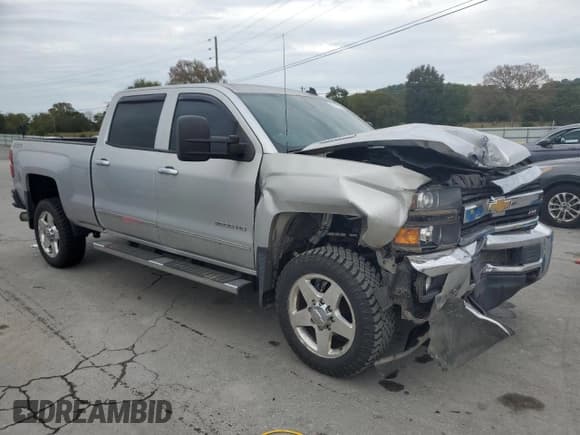 ✅ 2015 Chevrolet Silverado 2500HD LTZ • VIN: 1GC1KWE88FF106976 • Lot: 82219705. Listed on Copart with 149,611 mi. Free auction sales archive from the USA and detailed vehicle history report at DreamBid. Image 4.