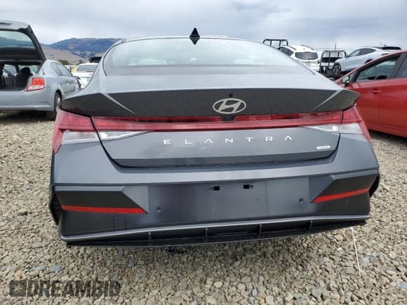 ✅ 2024 Hyundai Elantra Limited • VIN: KMHLN4DJ4RU103027 • Лот: 85577995. Опубликован ранее на Copart с пробегом 10 179 миль. Бесплатный доступ к архиву аукционных продаж из США и подробный отчёт об истории автомобиля на DreamBid. Изображение 6.