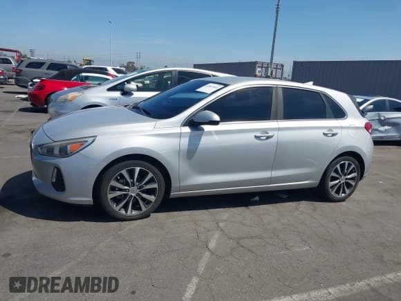 ✅ 2019 Hyundai Elantra • VIN: KMHH35LE9KU097611 • Lot: 43043681. Listed on IAAI with 94,535 mi. Free auction sales archive from the USA and detailed vehicle history report at DreamBid. Image 14.