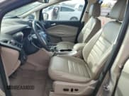 ✅ 2016 Ford C-Max SEL • VIN: 1FADP5CU8GL109409 • Lot: 93078335. Wystawiony na Copart z przebiegiem 63 649 mil. Bezpłatny archiwum sprzedaży aukcyjnych z USA i szczegółowy raport historii pojazdu na DreamBid. Zdjęcie 7.