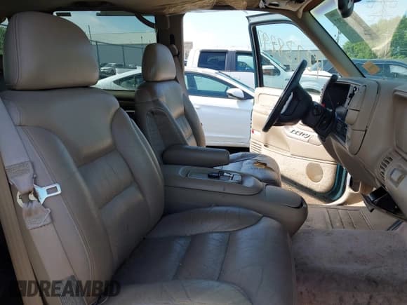 ✅ 1997 GMC Yukon • VIN: 1GKEK13R8VJ752342 • Lot: 42738297. Wystawiony na IAAI z przebiegiem 161 355 mil. Bezpłatny archiwum sprzedaży aukcyjnych z USA i szczegółowy raport historii pojazdu na DreamBid. Zdjęcie 5.