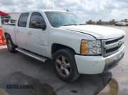 ✅ 2008 Chevrolet Silverado 1500 1LT • VIN: 3GCEC13J98G295808 • Lot: 43534433. Wystawiony na IAAI z przebiegiem 285 031 mil. Bezpłatny archiwum sprzedaży aukcyjnych z USA i szczegółowy raport historii pojazdu na DreamBid. Zdjęcie 1.