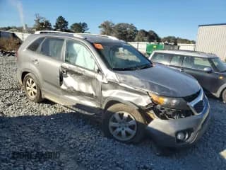 ✅ 2012 Kia Sorento LX • VIN: 5XYKT3A66CG232556 • Лот: 93002335. Опубликован ранее на Copart с пробегом 257 580 миль. Бесплатный доступ к архиву аукционных продаж из США и подробный отчёт об истории автомобиля на DreamBid. Изображение 4.