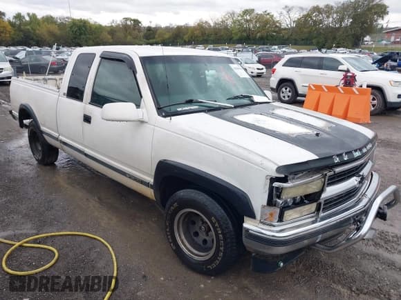✅ 1997 Chevrolet Silverado 1500 • VIN: 2GCEC19R8V1152138 • Lot: 43560356. Wystawiony na IAAI z przebiegiem 255 703 mil. Bezpłatny archiwum sprzedaży aukcyjnych z USA i szczegółowy raport historii pojazdu na DreamBid. Zdjęcie 1.
