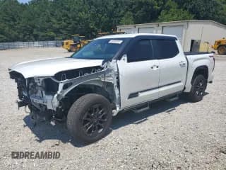 ✅ 2025 Toyota Tundra SR5 • VIN: 5TFWA5DB6SX250272 • Lot: 63450315. Listed on Copart with 14,828 mi. Free auction sales archive from the USA and detailed vehicle history report at DreamBid. Image 1.