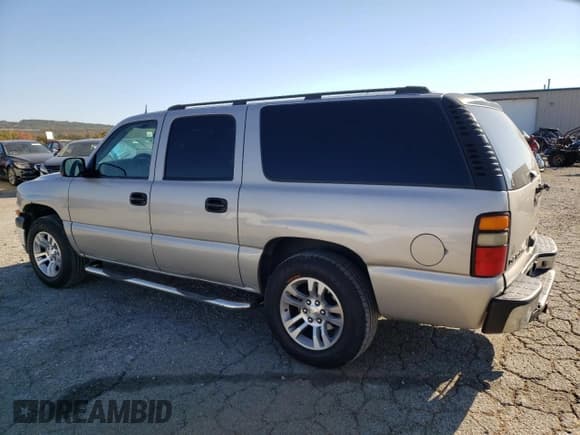 ✅ 2005 Chevrolet Suburban LT • VIN: 3GNEC16Z75G241623 • Лот: 77765474. Опубликован ранее на Copart с пробегом 200 659 миль. Бесплатный доступ к архиву аукционных продаж из США и подробный отчёт об истории автомобиля на DreamBid. Изображение 2.