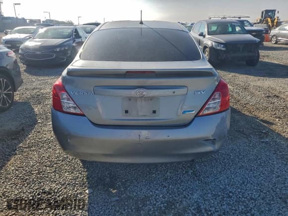 ✅ 2013 Nissan Versa S • VIN: 3N1CN7AP0DL823512 • Lot: 94988985. Wystawiony na Copart z przebiegiem 164 355 mil. Bezpłatny archiwum sprzedaży aukcyjnych z USA i szczegółowy raport historii pojazdu na DreamBid. Zdjęcie 6.