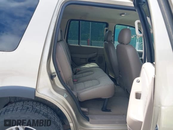 ✅ 2003 Ford Explorer XLS • VIN: 1FMZU72K63UC24434 • Lot: 42768863. Wystawiony na IAAI z przebiegiem 136 209 mil. Bezpłatny archiwum sprzedaży aukcyjnych z USA i szczegółowy raport historii pojazdu na DreamBid. Zdjęcie 8.