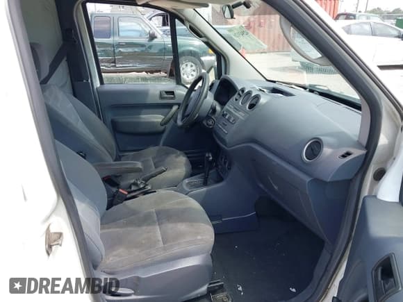 ✅ 2013 Ford Transit Connect XL • VIN: NM0LS7CN6DT156925 • Lot: 42943120. Listed on IAAI with 144,582 mi. Free auction sales archive from the USA and detailed vehicle history report at DreamBid. Image 5.