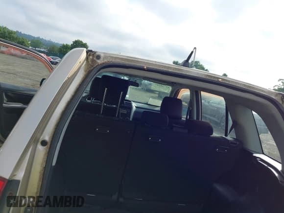 ✅ 2008 Suzuki Grand Vitara w/Spare & Cargo Covers • VIN: JS3TD941584100559 • Lot: 42758507. Wystawiony na IAAI z przebiegiem 157 741 mil. Bezpłatny archiwum sprzedaży aukcyjnych z USA i szczegółowy raport historii pojazdu na DreamBid. Zdjęcie 15.