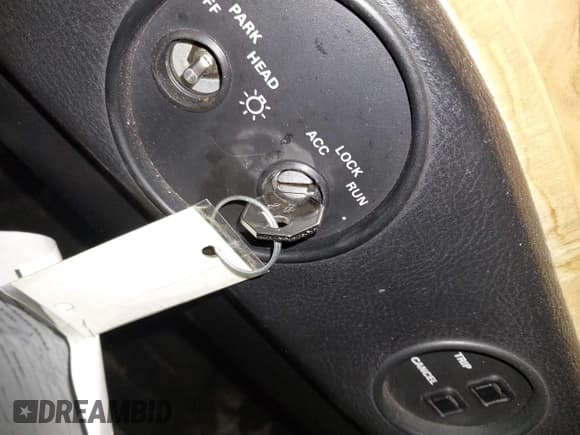 ✅ 1991 Rolls-Royce Silver Spur • VIN: SCAZN02D7MCX36180 • Lot: 42890774. Wystawiony na IAAI z przebiegiem 179 106 mil. Bezpłatny archiwum sprzedaży aukcyjnych z USA i szczegółowy raport historii pojazdu na DreamBid. Zdjęcie 11.