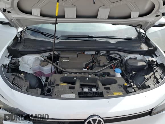 ✅ 2022 Volkswagen ID.4 Pro • VIN: WVGRMPE21NP072432 • Lot: 66491683. Listed on Copart with 7,371 mi. Free auction sales archive from the USA and detailed vehicle history report at DreamBid. Image 12.