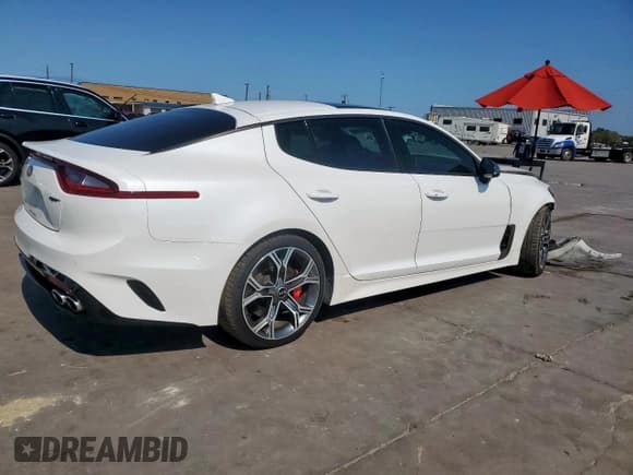✅ 2018 Kia Stinger GT2 • VIN: KNAE55LC3J6018031 • Lot: 70939105. Wystawiony na Copart z przebiegiem 115 338 mil. Bezpłatny archiwum sprzedaży aukcyjnych z USA i szczegółowy raport historii pojazdu na DreamBid. Zdjęcie 3.
