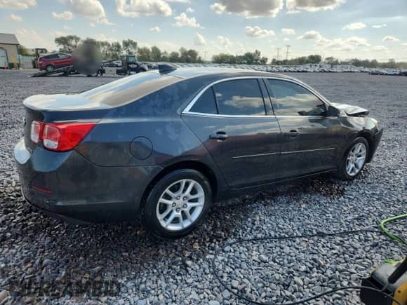 ✅ 2015 Chevrolet Malibu LT • VIN: 1G11C5SLXFF137445 • Лот: 85516935. Опубликован ранее на Copart с пробегом 118 937 миль. Бесплатный доступ к архиву аукционных продаж из США и подробный отчёт об истории автомобиля на DreamBid. Изображение 3.