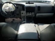 ✅ 2012 Toyota Sequoia • VIN: 5TDBM5G13CS001699 • Lot: 72070274. Wystawiony na Copart z przebiegiem 163 555 mil. Bezpłatny archiwum sprzedaży aukcyjnych z USA i szczegółowy raport historii pojazdu na DreamBid. Zdjęcie 8.