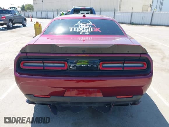 ✅ 2020 Dodge Challenger SRT Hellcat Widebody • VIN: 2C3CDZC98LH117507 • Lot: 42474496. Wystawiony na IAAI z przebiegiem 27 566 mil. Bezpłatny archiwum sprzedaży aukcyjnych z USA i szczegółowy raport historii pojazdu na DreamBid. Zdjęcie 17.