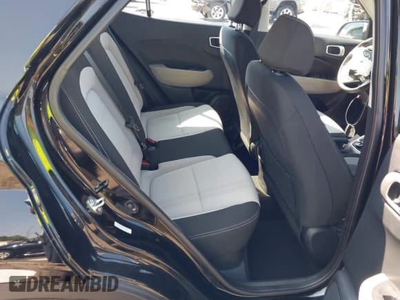 ✅ 2024 Hyundai Venue SEL • VIN: KMHRC8A35RU306909 • Lot: 43271416. Listed on IAAI with 28,760 mi. Free auction sales archive from the USA and detailed vehicle history report at DreamBid. Image 8.