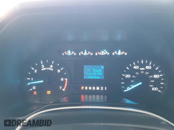 ✅ 2017 Ford F-250 XL • VIN: 1FT7X2B64HEB93517 • Lot: 87439265. Wystawiony na Copart z przebiegiem 136 239 mil. Bezpłatny archiwum sprzedaży aukcyjnych z USA i szczegółowy raport historii pojazdu na DreamBid. Zdjęcie 9.