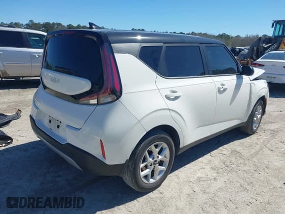 ✅ 2024 Kia Soul LX • VIN: KNDJ23AU0R7236315 • Лот: 41818957. Опубликован ранее на IAAI с пробегом 30 661 миль. Бесплатный доступ к архиву аукционных продаж из США и подробный отчёт об истории автомобиля на DreamBid. Изображение 4.