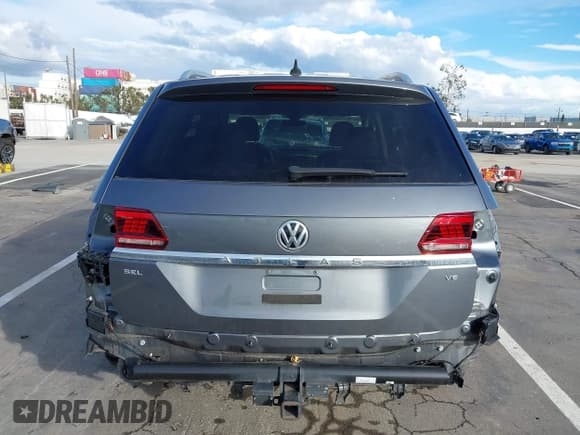 ✅ 2019 Volkswagen Atlas SEL • VIN: 1V2ER2CA8KC528042 • Lot: 43773350. Wystawiony na IAAI z przebiegiem 69 258 mil. Bezpłatny archiwum sprzedaży aukcyjnych z USA i szczegółowy raport historii pojazdu na DreamBid. Zdjęcie 17.