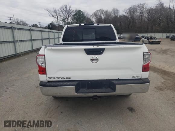 ✅ 2017 Nissan Titan SV • VIN: 1N6AA1EK5HN538190 • Lot: 46352885. Wystawiony na Copart z przebiegiem 212 913 mil. Bezpłatny archiwum sprzedaży aukcyjnych z USA i szczegółowy raport historii pojazdu na DreamBid. Zdjęcie 6.