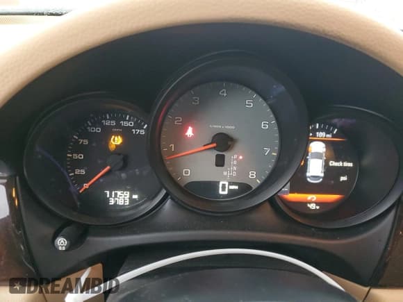 ✅ 2015 Porsche Macan S • VIN: WP1AB2A59FLB73817 • Lot: 85280554. Wystawiony na Copart z przebiegiem 71 759 mil. Bezpłatny archiwum sprzedaży aukcyjnych z USA i szczegółowy raport historii pojazdu na DreamBid. Zdjęcie 9.