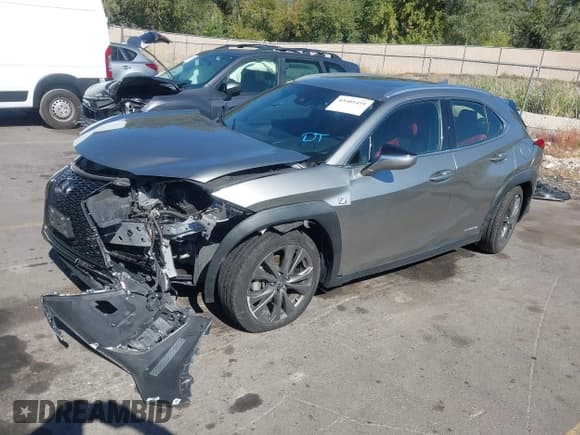 ✅ 2019 Lexus UX 250h • VIN: JTHU9JBH1K2011871 • Лот: 43401439. Опубликован ранее на IAAI с пробегом Не указан. Бесплатный доступ к архиву аукционных продаж из США и подробный отчёт об истории автомобиля на DreamBid. Изображение 17.