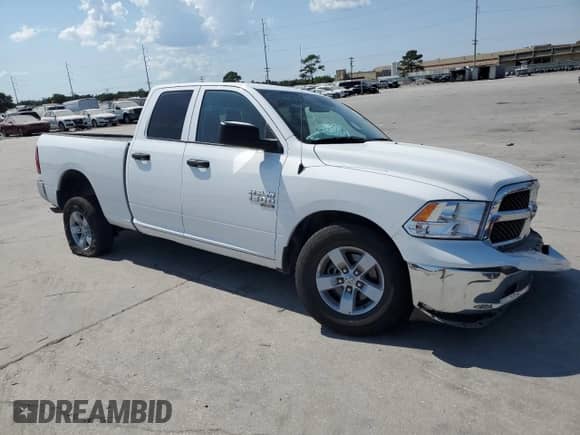 2024 Ram 1500 SLT z VIN 1C6RR6GG0RS127830, wystawiony jako Copart lot #81643515 z przebiegiem 38 466 mil mil oraz Nie do naprawy • Non repairable. Historia ofert i sprzedaży dostępna na DreamBid. Obrazek 4.