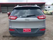 ✅ 2017 Jeep Cherokee 75th Anniversary Edition • VIN: 1C4PJLCB0HW511114 • Лот: 42454258. Опубликован ранее на IAAI с пробегом 137 457 миль. Бесплатный доступ к архиву аукционных продаж из США и подробный отчёт об истории автомобиля на DreamBid. Изображение 17.