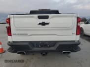 ✅ 2021 Chevrolet Silverado 1500 LT Trail Boss • VIN: 3GCPYFED7MG325302 • Lot: 93606795. Wystawiony na Copart z przebiegiem 69 130 mil. Bezpłatny archiwum sprzedaży aukcyjnych z USA i szczegółowy raport historii pojazdu na DreamBid. Zdjęcie 6.