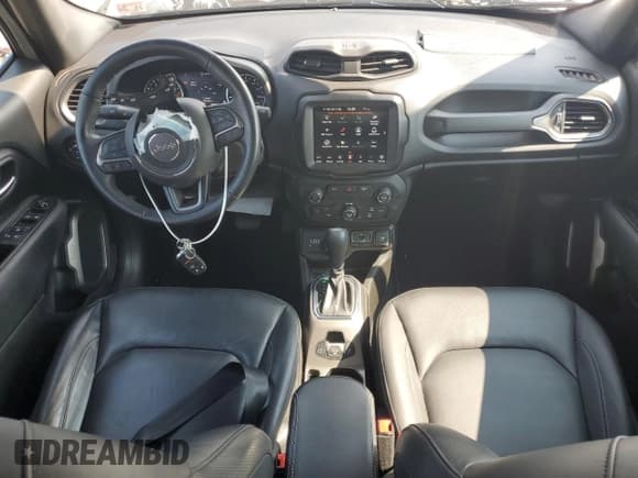 ✅ 2020 Jeep Renegade Altitude • VIN: ZACNJBB14LPM04175 • Lot: 64870304. Wystawiony na Copart z przebiegiem 40 016 mil. Bezpłatny archiwum sprzedaży aukcyjnych z USA i szczegółowy raport historii pojazdu na DreamBid. Zdjęcie 8.