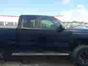 2015 Chevrolet Silverado 1500 LT z VIN 1GCVKREC6FZ159889, wystawiony jako IAAI lot #43282336 z przebiegiem 124 048 mil mil oraz . Historia ofert i sprzedaży dostępna na DreamBid. Obrazek 11.