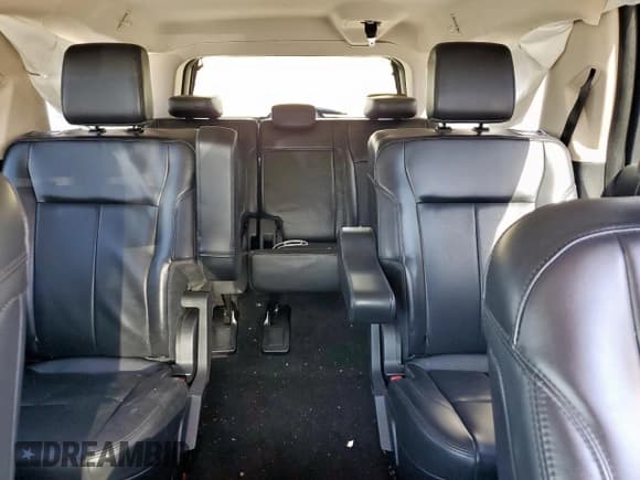 ✅ 2022 Ford Expedition Max XLT • VIN: 1FMJK1JT4NEA49754 • Лот: 85675015. Опубликован ранее на Copart с пробегом 39 333 миль. Бесплатный доступ к архиву аукционных продаж из США и подробный отчёт об истории автомобиля на DreamBid. Изображение 10.