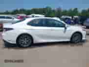 2022 Toyota Camry XLE with VIN 4T1F11AK2NU710770, listed as a IAAI auction lot 42604063 with 5,840 mi miles and . Bid and sale history available at DreamBid. Image 13.