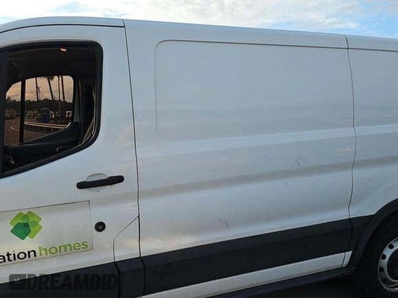 ✅ 2019 Ford Transit • VIN: 1FTYE1YMXKKB86963 • Lot: 43926074. Wystawiony na IAAI z przebiegiem 114 446 mil. Bezpłatny archiwum sprzedaży aukcyjnych z USA i szczegółowy raport historii pojazdu na DreamBid. Zdjęcie 21.