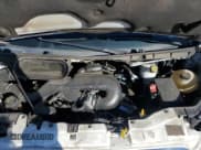 ✅ 2018 Ford Transit Passenger XL • VIN: 1FBZX2YM3JKA21215 • Lot: 90623945. Wystawiony na Copart z przebiegiem 190 254 mil. Bezpłatny archiwum sprzedaży aukcyjnych z USA i szczegółowy raport historii pojazdu na DreamBid. Zdjęcie 12.