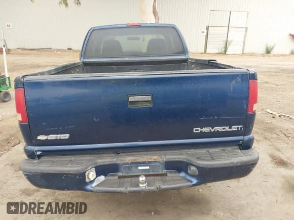 ✅ 2003 Chevrolet S-10 LS • VIN: 1GCCS19XX38175388 • Лот: 43401773. Опубликован ранее на IAAI с пробегом 229 451 миль. Бесплатный доступ к архиву аукционных продаж из США и подробный отчёт об истории автомобиля на DreamBid. Изображение 16.