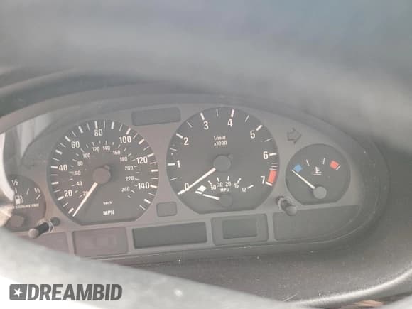 ✅ 2003 BMW 3 Series 325i • VIN: WBAEV33403KR25407 • Lot: 91111125. Listed on Copart with Not provided. Free auction sales archive from the USA and detailed vehicle history report at DreamBid. Image 9.