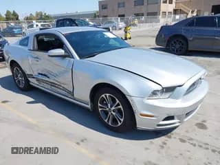 2014 Ford Mustang V6 с VIN 1ZVBP8AM8E5311414, выставлен на аукционе IAAI как лот 43073471 с пробегом 123 349 миль миль и . История ставок и продаж доступна на DreamBid. Изображение 1.