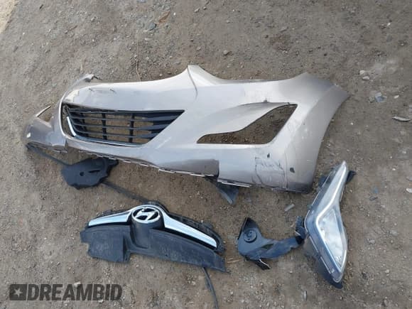 ✅ 2014 Hyundai Elantra SE • VIN: 5NPDH4AE8EH512966 • Lot: 43647916. Listed on IAAI with 81,730 mi. Free auction sales archive from the USA and detailed vehicle history report at DreamBid. Image 12.